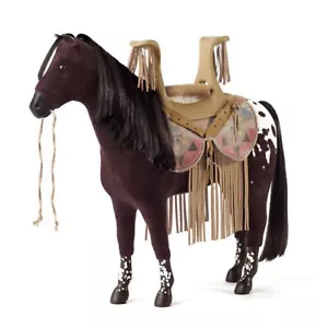 American Girl Kaya Mare, pasos altos y silla de montar Appaloosa caballo y accesorios NUEVO - Imagen 1 de 1