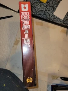 JUSTICE LEAGUE by Geoff Johns, Jim Lee, Ivan Reis Boxed Set 3 Sealed - Picture 1 of 3