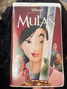 Vintage Disney Mulan VHS Tape - Disney’s Masterpiece Collection Clamshell Case