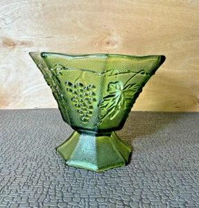 Indiana Glass Green Harvest Grapes Octagon Panel Pedestal Candy Dish - Picture 1 of 6