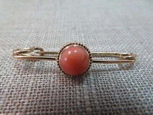 1.5" 14k Solid Yellow Gold Safety Pin Brooch with Coral Cabochon / 2.19 Gram - Picture 1 of 9