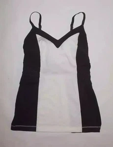 Canotta LULULEMON ALLUNGATE NERA BIANCA BRILLANTE YOGA PILATES SPIN RUNNING USATA IN OTTIME CONDIZIONI 4 - Foto 1 di 6