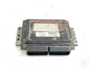 8200204738 Centralina iniezione  RENAULT MEGANE 1a Serie 1.6 16V Cpè 2p/b/1598cc - Foto 1 di 7