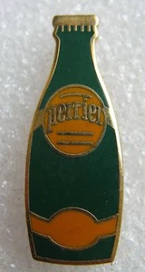 Pin's Boisson PERRIER couleur orange #1785 - Foto 1 di 1