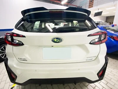 Extensión de alerón trasero adicional negro brillante Kakumei para Subaru Crosstrek XV 2024 Foto 1 de 4