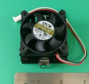 AVC C5010B12EV BB DC 3-DRAHT LÜFTER MIT KÜHLKÖRPER 12VDC 0,08A  - Bild 1 von 4