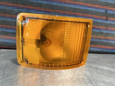 Señal de giro Dorman 888-5113 compatible con 90-02 delantero derecho internacional 1661762C93 Foto 1 de 4