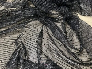 LUREX stretch pleated fabric 140CM WIDE DANCE DRESS CRAFT MATERIAL silver/black - Picture 1 of 4
