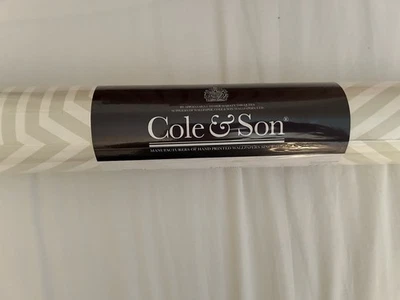 Рулон бежевых обоев Cole & Son Labbrinth 93/5014 Англия - Изображение 1 из 4