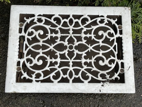 CAST IRON ENAMELED Louvered GRATE Ornate Victorian Furnace HEAT Antique Vent NY Cover