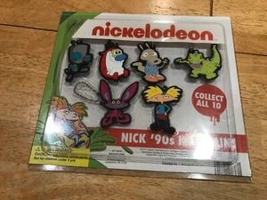 Vintage Gumball Toys, Coin Op Machine Display card, Nickelodeon Keychains Prizes - Picture 1 of 4