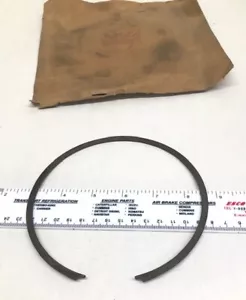 SNAP RING For 1951-1959 Ford Passenger Cars & T-Bird 1P-77567-A FORDOMATIC - Picture 1 of 3