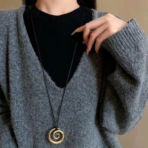 Metal Pendant Necklace Oval Pendant Women Gifts Sweater Chain Birthday Gift - Picture 1 of 10