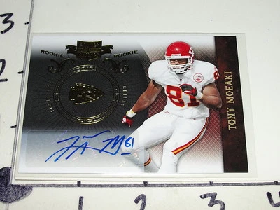 Tony Moeaki 2010 PLATES & PATCHES #195 Rookie Autograph SP/25 Kansas City CHIEFS - Image 1 of 2