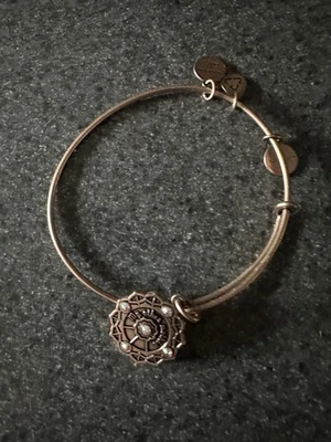 Pulsera Alex and Ani Foto 1 de 2
