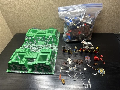 LEGO Knights Kingdom: King Leo's Castle (6091 / 6098) Missing 7 pieces L24 - Image 1 of 4