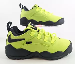FQ3000-700 Supreme Nike SB Darwin Low Green Volt Black White Fluorescent Men's 6 - Picture 1 of 12