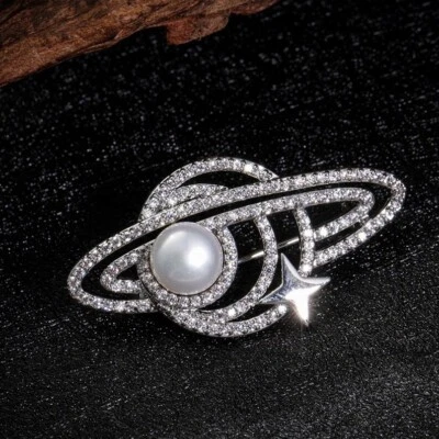 Stylish Galaxy Planet Party Brooch Pin With 3.62CT Round Sapphire In 935 Silver - Image 1 of 4