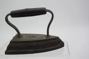 Antikes trauriges Eisen mit geprägtem Stern 6,25" Gusseisen Vintage Sammlerstück - Bild 1 von 9