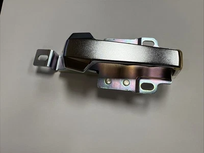 OEM YAMAHA VIKING VIKING 6 YXM YXC 2014-2015 BODY LATCH DOOR HANDLE 1XD-K7171-10 - Изображение 1 из 4