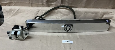 Manija del portón trasero Dodge Nitro 2007-2011 moldura cromada con actuador y cable Foto 1 de 4