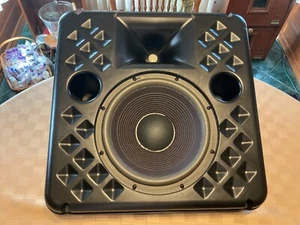 JBL PROFESSIONAL 8340A CINEMA SURROUND SINGLE SPEAKER - For Zombied Only - Picture 1 of 7