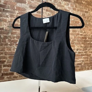 NWT Francesca's Womens  Black Square Neck Cropped Tank Top - Picture 1 of 12