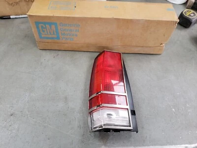 Lente de luz trasera lateral del conductor Buick Skyhawk Station Wagon 1983 1989 nuevo de lote original J35 917941 Foto 1 de 4