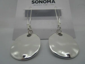 New Ladies Hammered Silvertone  Earrings With French Wire Fastener  - Imagen 1 de 3