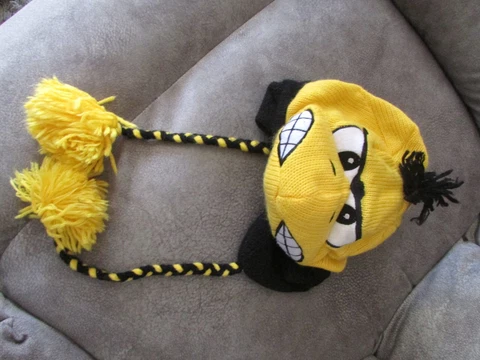 IOWA HAWKEYES NCAA Mascot Beanie Hat Cap Knit Football Basketball Boys Girls Cover