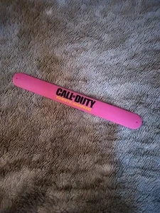 Rosa Call Of Duty Infinite Warfare Snap Armband - Bild 1 von 4