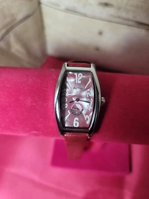ACTIVA SWISS 495494 WATCH WORKS! RARE SEPARATE SECOND HAND  - Image 1 of 4