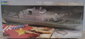 Revell #5020 SCALA 1/131 Vietnam Coast Patrol Gunboat USS Defiance SCATOLA APERTA - Foto 1 di 4