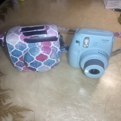 Fujifilm Instax Mini 9 Instant Film Camera Ice Blue with Case - TESTED - Image 1 of 4