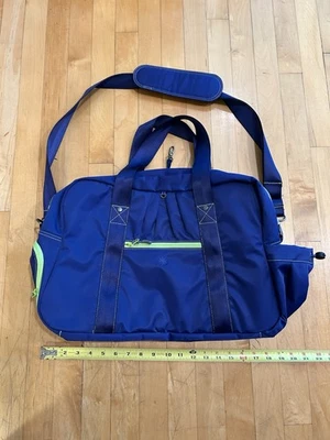 Bolsa de calentamiento de primavera Athleta Yoga Gimnasio Bolso para pasar la noche, azul y verde neón - BONITA Foto 1 de 4