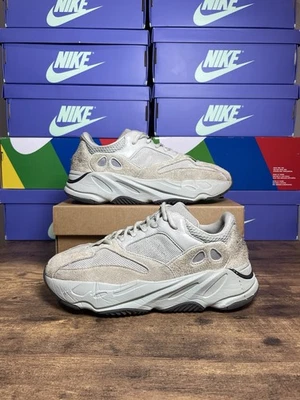 Talla: 9M - Adidas Yeezy Boost 700: Salt - seminuevo - EG7487 Foto 1 de 4