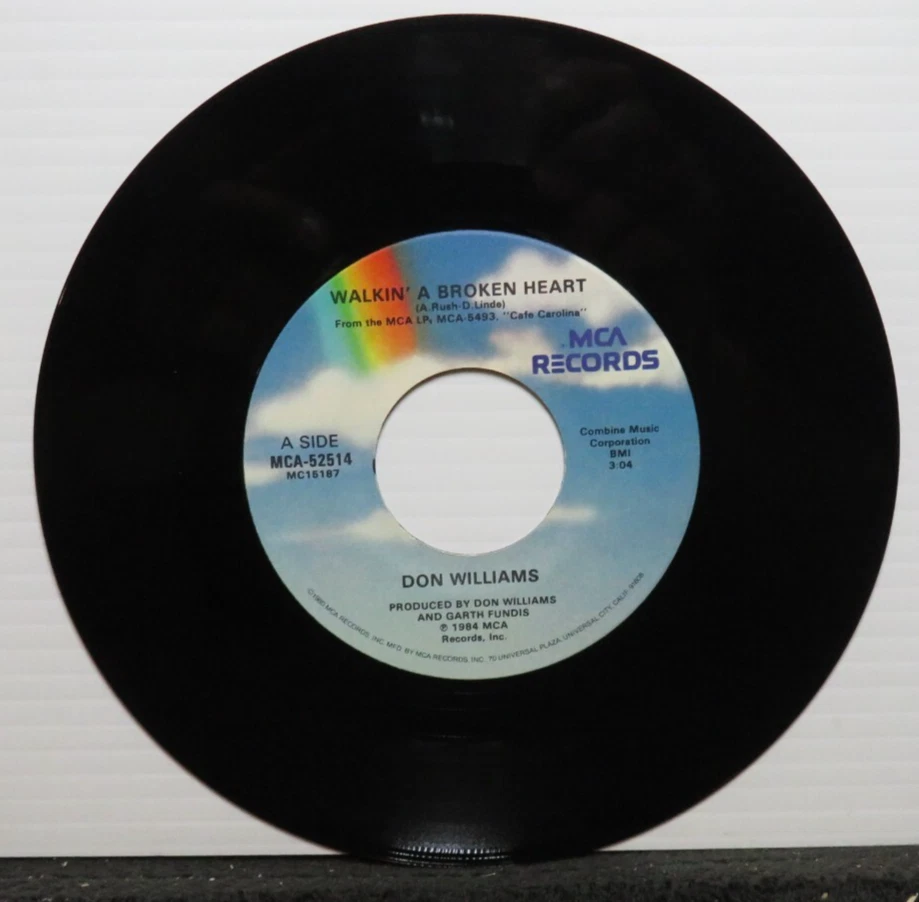 DON WILLIAMS WALKIN' A BROKEN HEART/TRUE BLUE HEARTS (VG+) MCA-52514 45 RECORD - Imagem 1 de 2