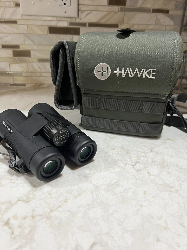 Hawke 10x42 Endurance ED binoculars  - Image 1 of 4