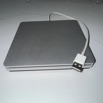 Unidad externa reproductor de CD DVD SuperDrive USB original Apple A1379 ‎MD564LL/A (D8) Foto 1 de 4