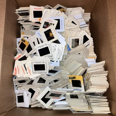 Lote de 100 diapositivas vintage aleatorias - fotos de aficionados años 50 - 90 Americana etc. Foto 1 de 4