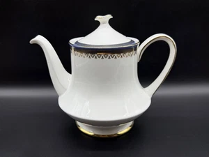 Paragon Royal Albert Sandringham Teapot Bone China England - Picture 1 of 6