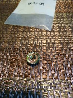 Tuerca de fortuna genuina 5/16 - 18 brida dentada hexagonal #5025139 Foto 1 de 4