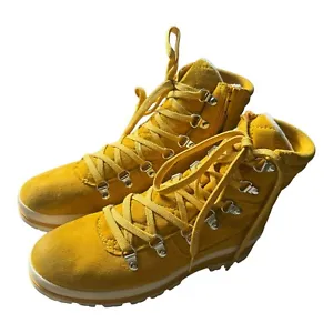 Tamaris Winter Woman's shoes heel leg Boots gold color shiny laces  US Size 7.5 - Picture 1 of 13