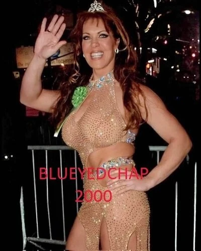 FOTO DE LUCHA LIBRE CHICA CHYNA 8 X 10 WWF Foto 1 de 1