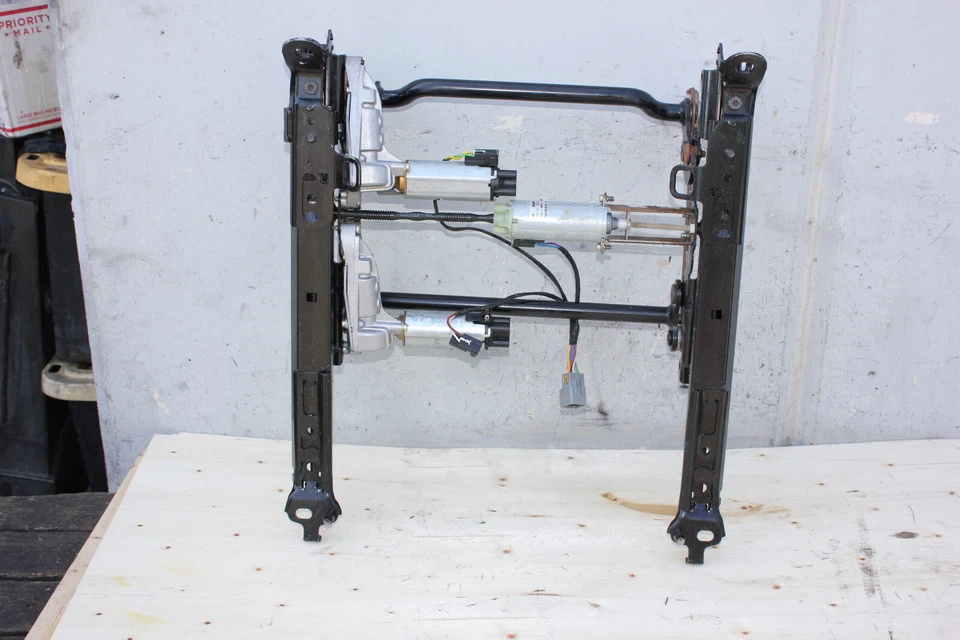 99-04 VOLVO S80 Passenger Front Right Seat Track Motor Fram - Image 1 of 4