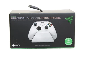 Razer Universal Quick Charging Stand for Xbox Controllers | Robot White - Picture 1 of 9