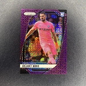 2024-25 Panini Prizm Premier League Arijanet Muric 25/25 Purple Mojo Ipswich - Bild 1 von 2