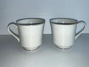 Crown victoria fine china lovelace 2 Tassen - Bild 1 von 10