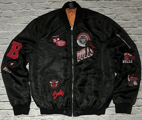 Men's NBA Chicago Bulls Satin Bomber Jacket Black 1966 Logo Patches Medium Cover
