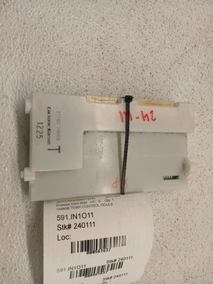 Módulo de control de temperatura 10-12 INFINITI G25/G37 OEM 27760-1NM6B Foto 1 de 4